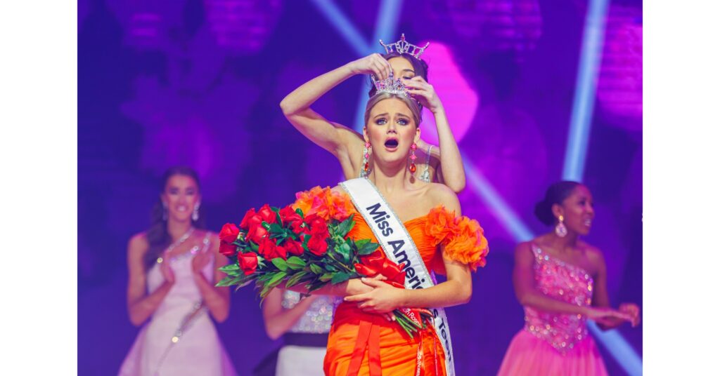 Hanley House, Miss North Carolina's Teen,Wins 2024 Miss America's Teen Competition in Orlando, Florida