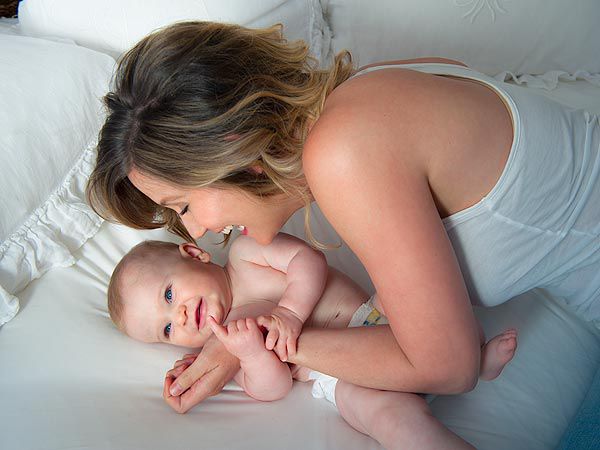 Jennifer Nettles Introduces Son Magnus Hamilton