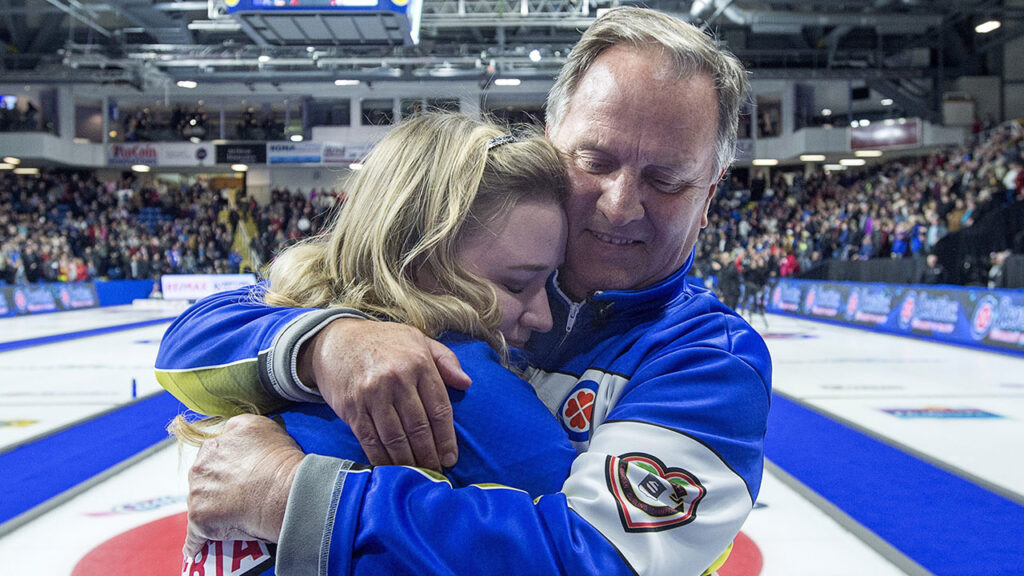 douxnews-lifestyle-Chelsea-Careys-father-apologizes-for-telling-ump-to-shut-up-at-Scotties.jpg 