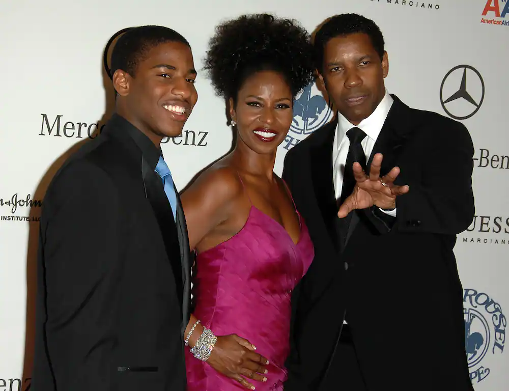 douxnews-lifestyle-Denzel-Washington-Pauletta-Washington-And-Malcolm.webp 