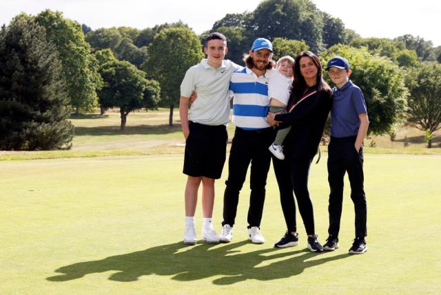 douxnews-lifestyle-Tommy-Fleetwood-Rory-McIlroy-set-up-for-Sunday-duel-at-the-Dubai-Invitational-Yahoo-Sports.jpeg 