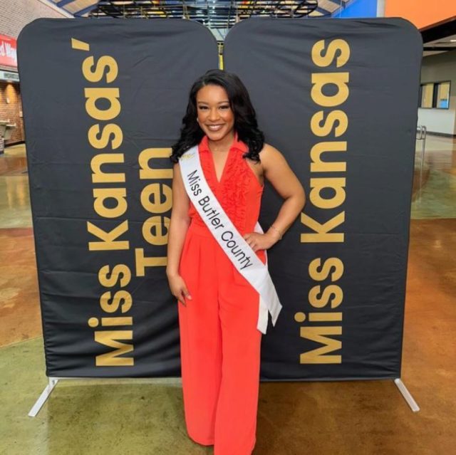 douxnews-lifestyle-Alexis-Smith-vea-el-cambio-fisico-de-la-Miss-Kansas-que-denuncio-a-su-abusador-en-directo-La-concursante-no-tuvo-reparo-en-senalar-a-la.-MARCA-Usa.jpg
