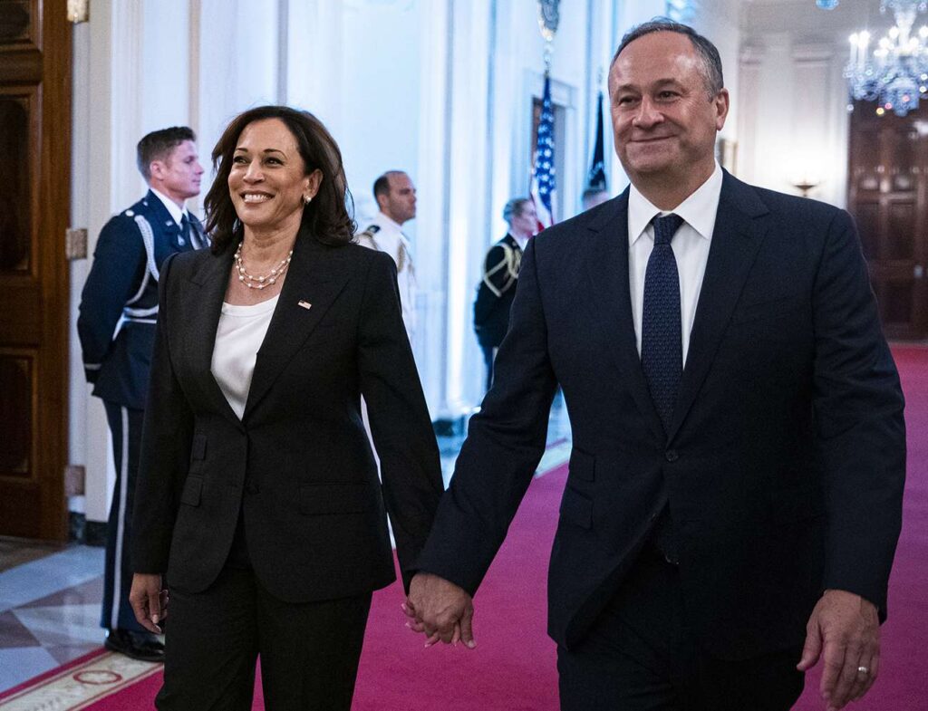 douxnews-lifestyle-All-About-Kamala-Harris-Husband-Second-Gentleman-Douglas-Emhoff.jpg
