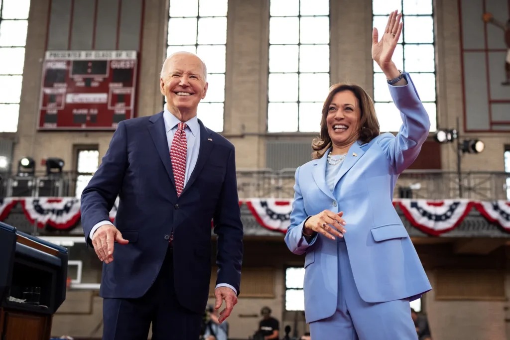 douxnews-lifestyle-Kamala-Harris-KHive-Fans-Stick-With-Joe-Biden-as-Nominee.webp
